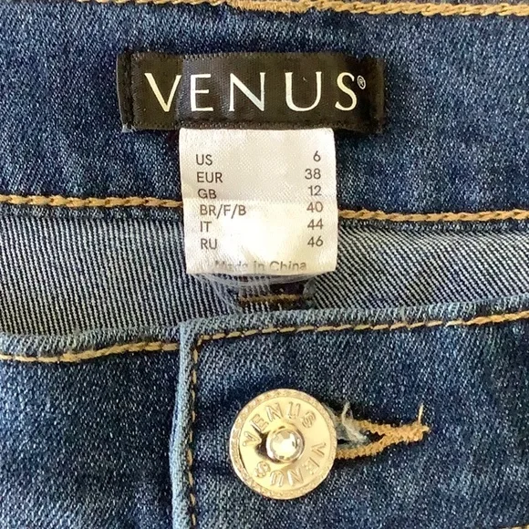 Venus Embroidered Cropped Ankle Blue Jeans - Picture 3 of 11